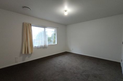 Photo of property in 1/3 Forsythe Place, Massey, Auckland, 0614