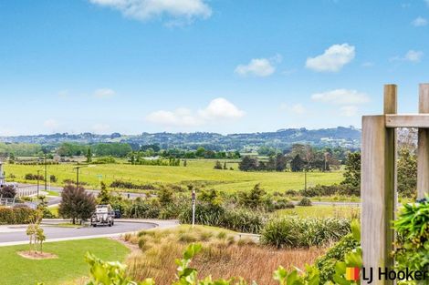 Photo of property in 11 Kapuarangi Lane, Papakura, 2110