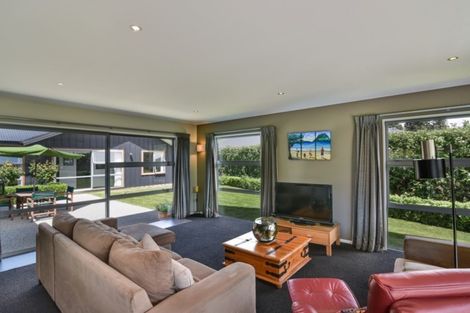 Photo of property in 4 Herries Lane, Lake Hayes, Queenstown, 9304