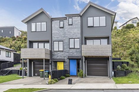Photo of property in 15 Holystone Road, Whitby, Porirua, 5024