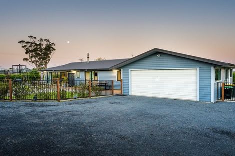 Photo of property in 27 Green Island Bush Road, Blackhead, Dunedin, 9076