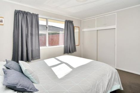 Photo of property in 10 Salford Avenue, Redwood, Christchurch, 8051