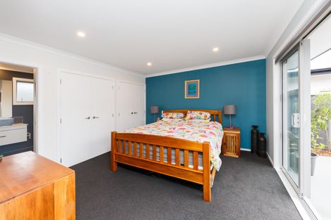 Photo of property in 51 Dahlia Street, Palmerston North, 4410