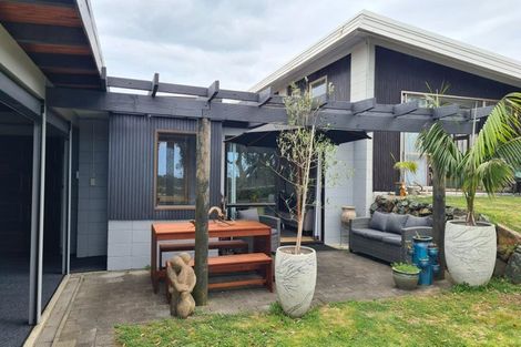 Photo of property in 92 Marsden Point Road, Ruakaka, 0116
