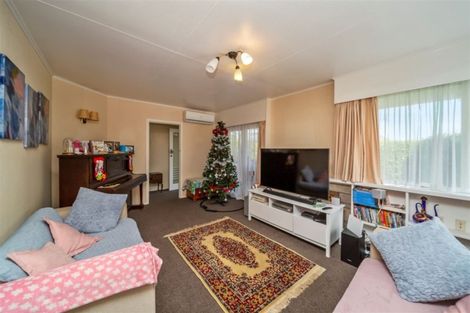 Photo of property in 39 Reid Avenue, Hawera, 4610