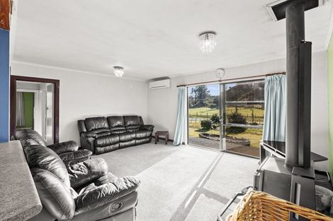 Photo of property in 67 Ongo Road, Hunterville, 4730