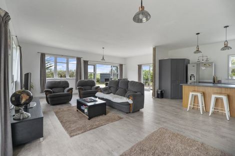 Photo of property in 2745 Opunake Road, Te Kiri, Opunake, 4682
