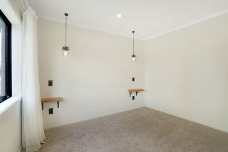 Photo of property in 15a Rosehill Drive, Rosehill, Papakura, 2113