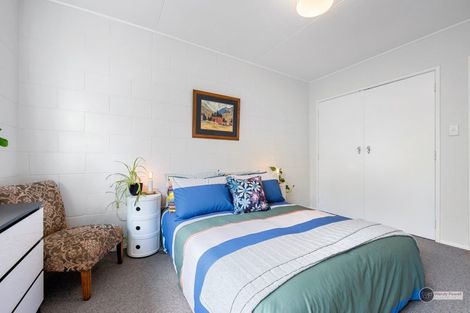 Photo of property in 44i Whites Line West, Woburn, Lower Hutt, 5010