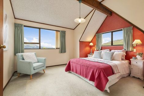 Photo of property in 64 Woodman Drive, Tawa, Wellington, 5028