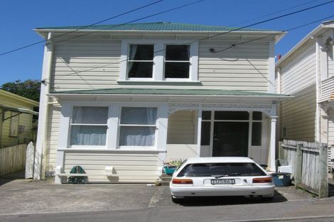 Photo of property in 69 Rolleston Street, Mount Cook, Wellington, 6021