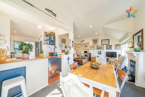 Photo of property in 409 Marine Drive, Mahina Bay, Lower Hutt, 5013