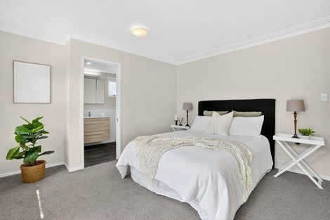 Photo of property in 15 Frieston Road, Milford, Auckland, 0620
