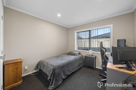 Photo of property in 6 Jack Vaughan Grove, Wainuiomata, Lower Hutt, 5014