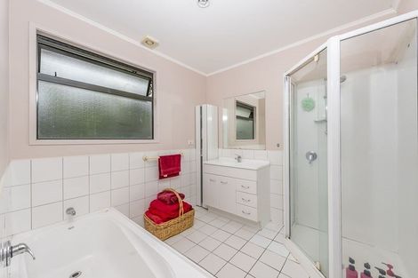 Photo of property in 26 Dovey Place, Massey, Auckland, 0614