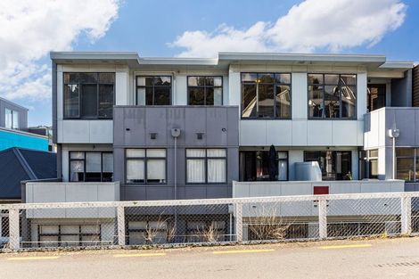 Photo of property in 2/27 Drummond Street, Mount Cook, Wellington, 6021