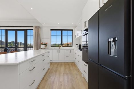 Photo of property in 166 Oriental Parade, Papamoa Beach, Papamoa, 3118
