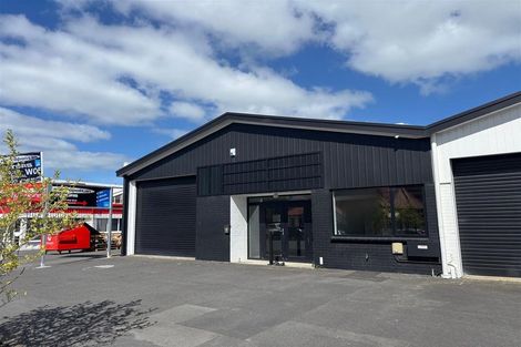 Photo of property in 1/73 Lake Road, Northcote, Auckland, 0627