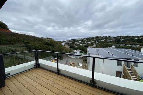 Photo of property in 52 Tiketike Way, Brooklyn, Wellington, 6021