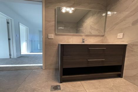 Photo of property in 75c Cardiff Road, Pakuranga, Auckland, 2010