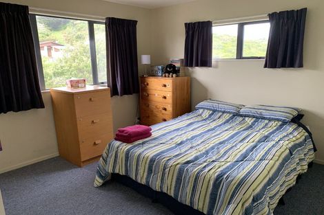 Photo of property in 8 Fiordland Place, Aotea, Porirua, 5024