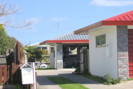 Photo of property in 2/1 Mardi Place, Mount Maunganui, 3116