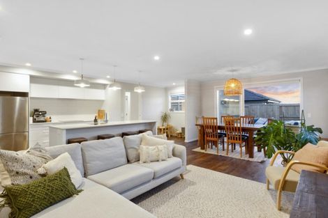 Photo of property in 11 Monaro Place, Papamoa, 3118
