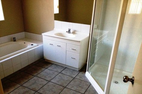 Photo of property in 16 Finchley Place, Hamilton East, Hamilton, 3216