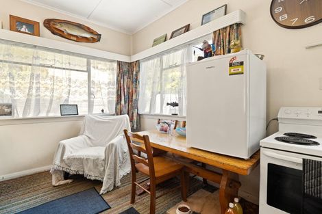 Photo of property in 2 Warburton Street, Karoro, Greymouth, 7805