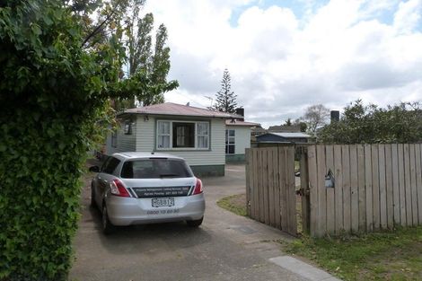 Photo of property in 2 Hinau Road, Mangere Bridge, Auckland, 2022