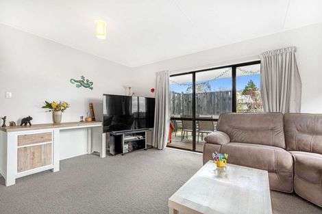 Photo of property in 35b Aquarius Drive, Kawaha Point, Rotorua, 3010