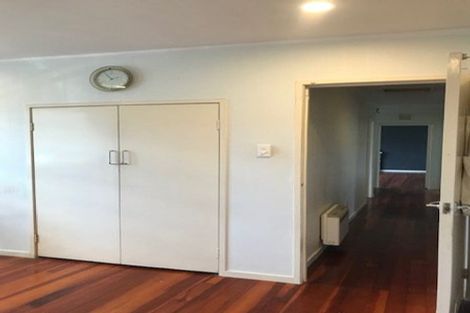 Photo of property in 53 Neal Avenue, Glenfield, Auckland, 0629