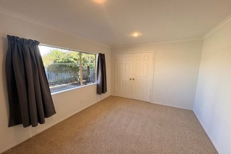 Photo of property in 28 Arataki Road, Havelock North, 4130