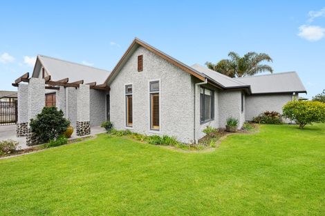 Photo of property in 16 Cate Road, Rototuna, Hamilton, 3210