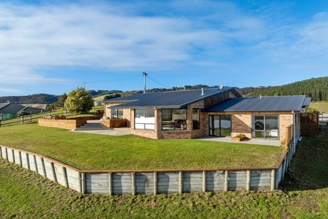 Photo of property in 14 Kingsgate Lane, Waihola, Milton, 9073