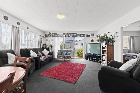 Photo of property in 2/194 Powderham Street, New Plymouth, 4310