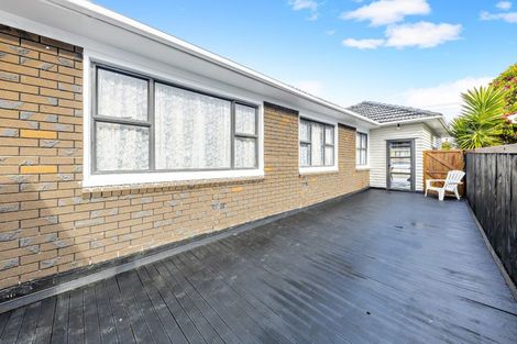 Photo of property in 5 Lloyd Avenue, Papatoetoe, Auckland, 2025
