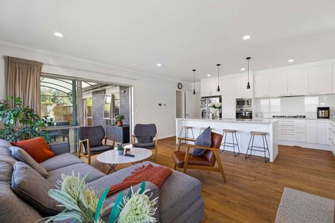 Photo of property in 9 River Road, Te Atatu Peninsula, Auckland, 0610