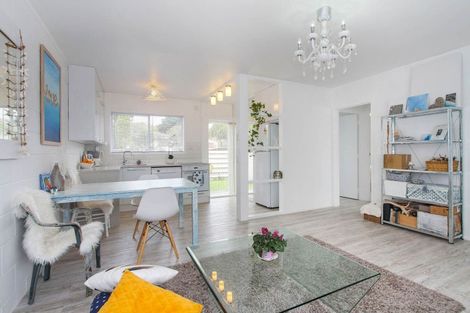 Photo of property in 1/83 Birkdale Road, Birkdale, Auckland, 0626