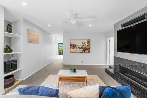 Photo of property in 14 Wade Place, Welcome Bay, Tauranga, 3175