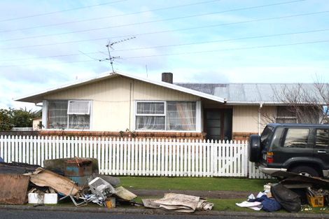 Photo of property in 16 Quennell Avenue, Favona, Auckland, 2024