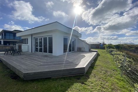 Photo of property in 125 Bream Bay Drive, Ruakaka, 0116