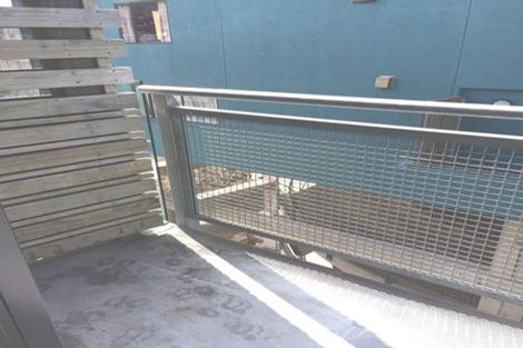 Photo of property in Dual Apartments, 503/142 Vivian Street, Te Aro, Wellington, 6011