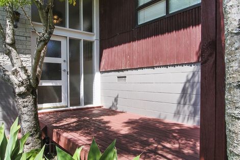 Photo of property in 2/107 Golf Road, New Lynn, Auckland, 0600