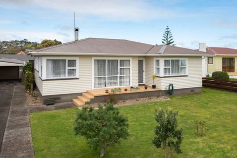 Photo of property in 12 Phillip Street, Pukekohe, 2120