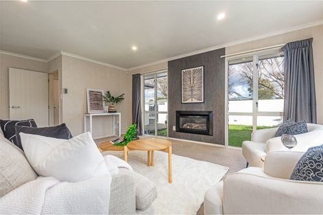 Photo of property in 58 Karina Terrace, Roslyn, Palmerston North, 4414