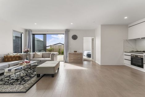 Photo of property in 14 Horokaka Street, Massey, 0614