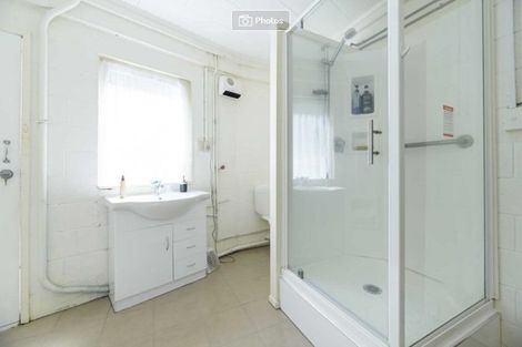 Photo of property in 27 Crompton Road, Massey, Auckland, 0614