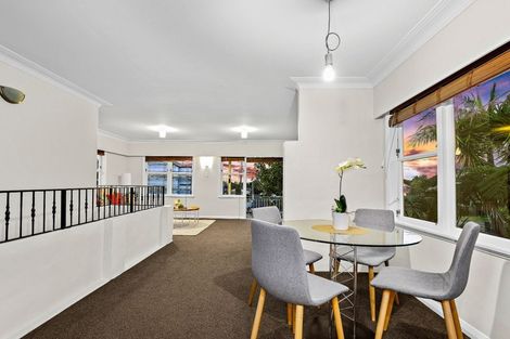 Photo of property in 31 Royal View Road, Te Atatu South, Auckland, 0610