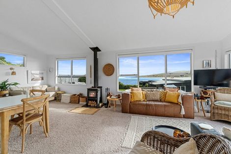 Photo of property in 8 Wainamu Road, Raglan, 3297